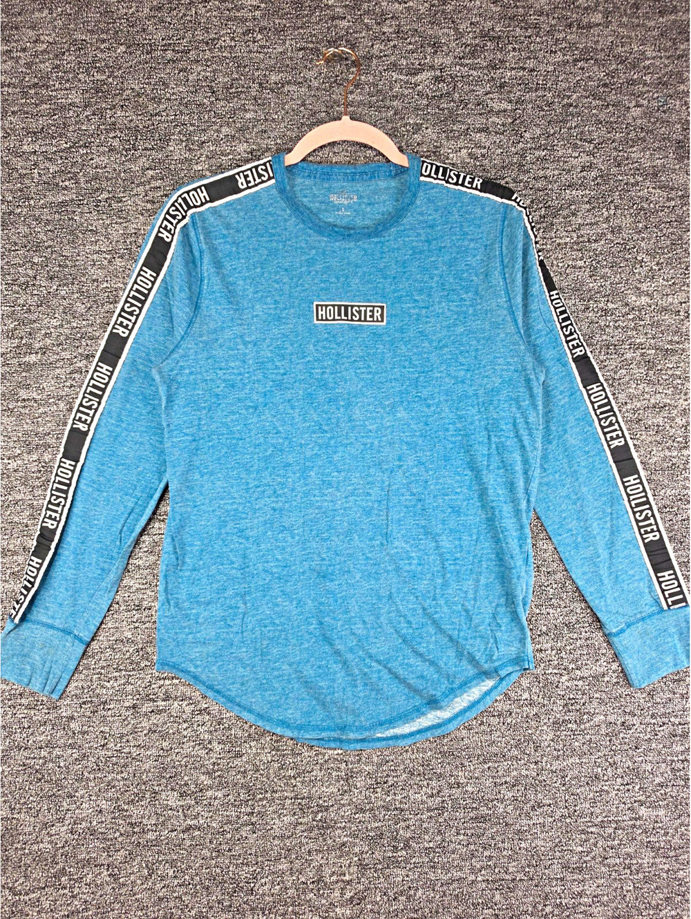 Y2K Hollister Men's Blue Logo Crew Neck Long Sleeve Cotton Knit T-Shirt Size S